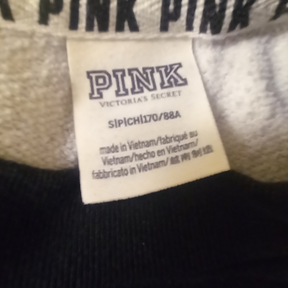 #19 Adorable VS Pink Crew 🤍🖤 - Picture 7 of 7